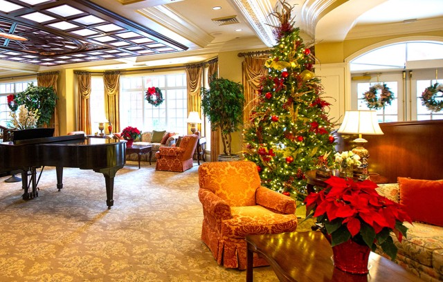 The piano lounge decorated for the holidays.