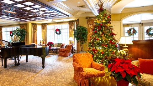 The piano lounge decorated for the holidays.